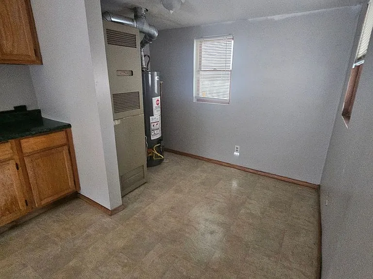 1012 W Elm Arc — Photo 13
