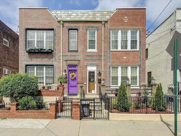 25-26 14th Street, Astoria, NY 11102