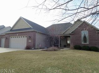 2507 Crooked Creek Rd, Bloomington, IL 61705