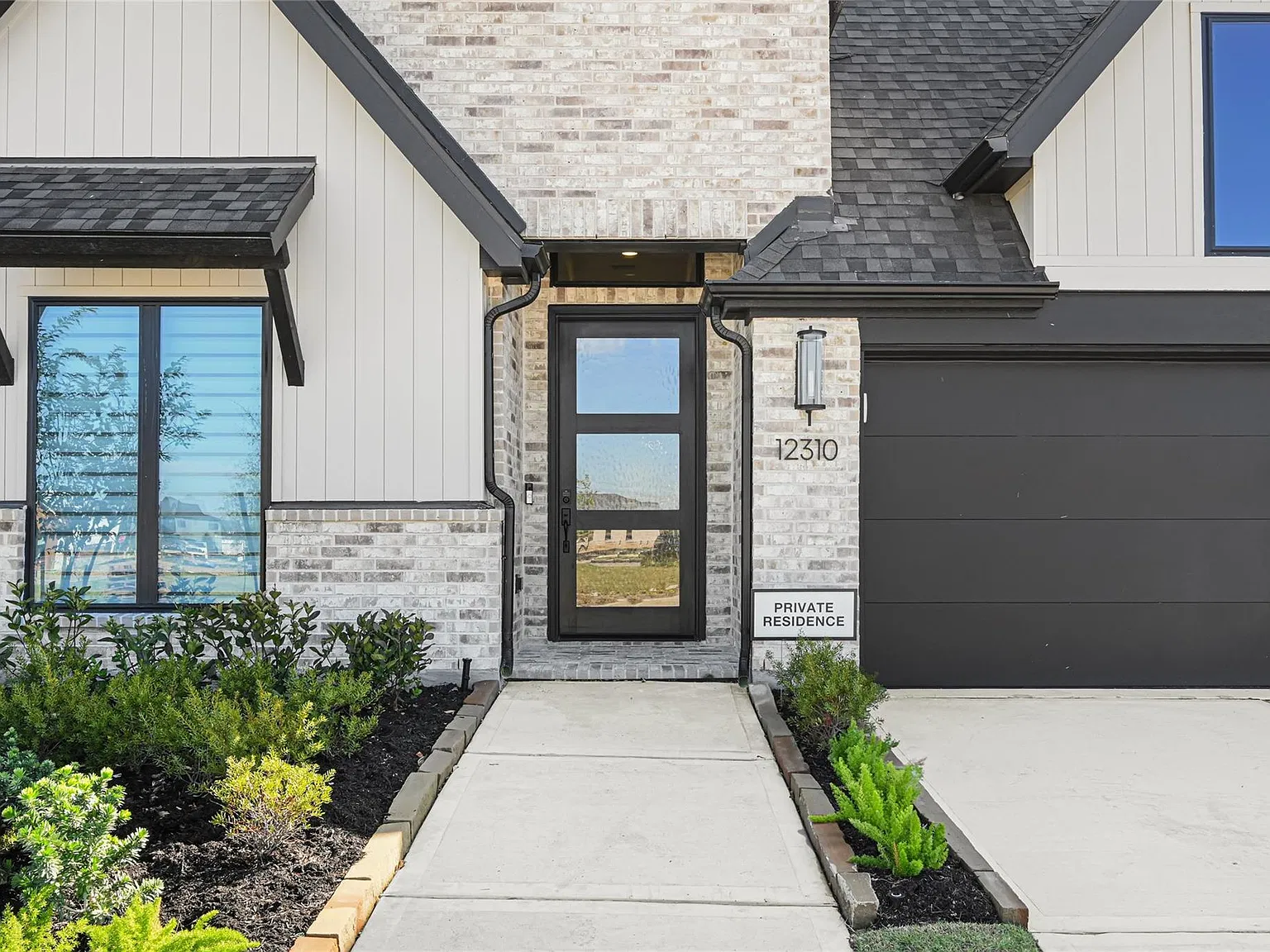 4 bed, 3.5 bath, 2619 sqft, $3,650 — Photo 3