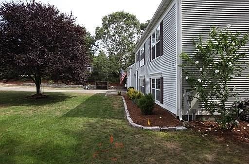 3rd image of 15 Nathan Ln