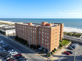 560 Broadway W #4R, Long Beach, NY