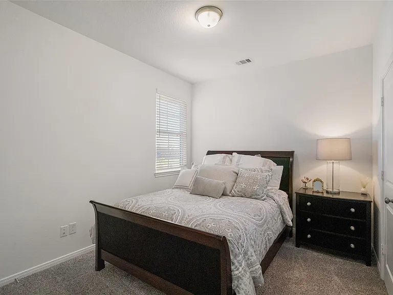632 Silver Pear Ct — Photo 18