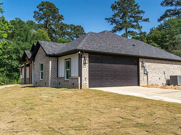 5th image of 19089 Pinedale Cir