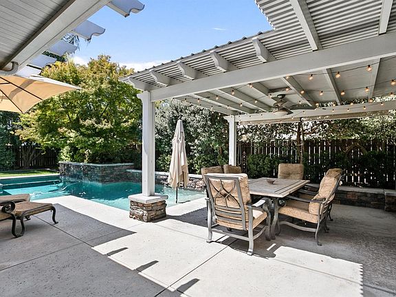 3rd image of 5421 Mayberry Ct