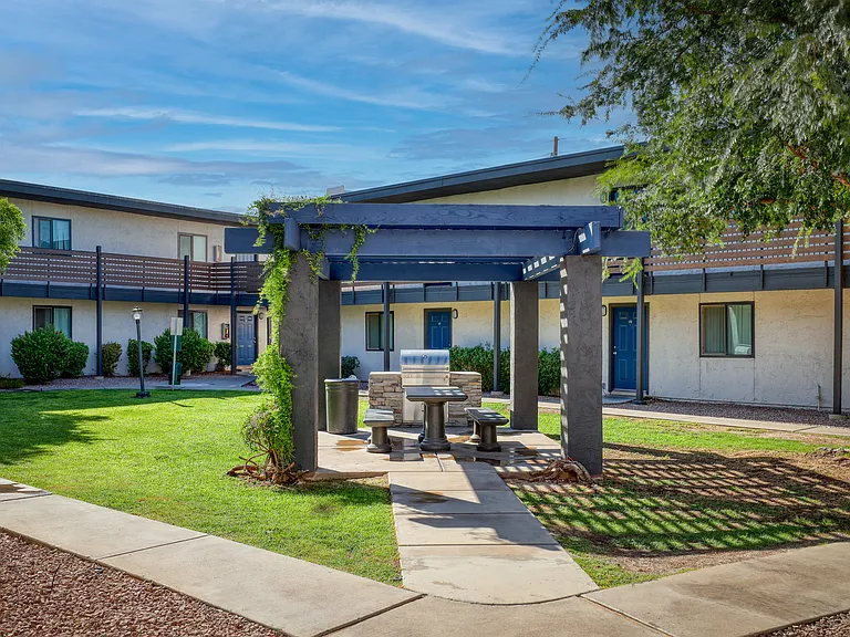 Senara Apartments — Photo 37