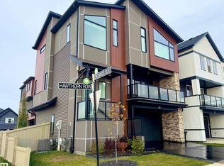 4204 Hawthorn Row SW, Edmonton, AB T6X 2Y7