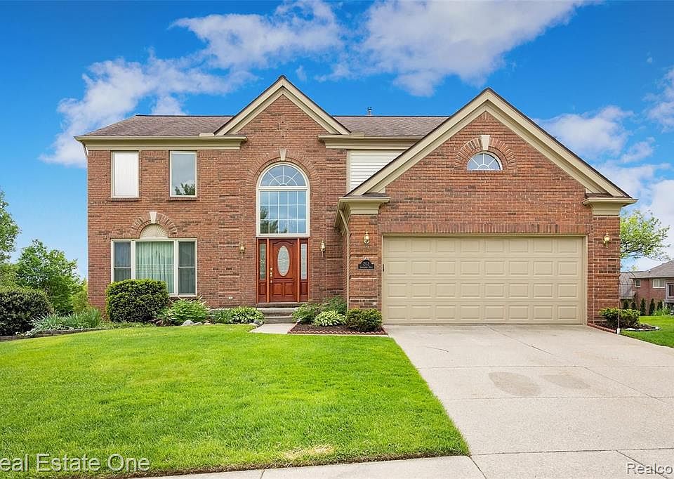 202 Grosvenor Dr, Rochester Hills, MI 48307 Zillow