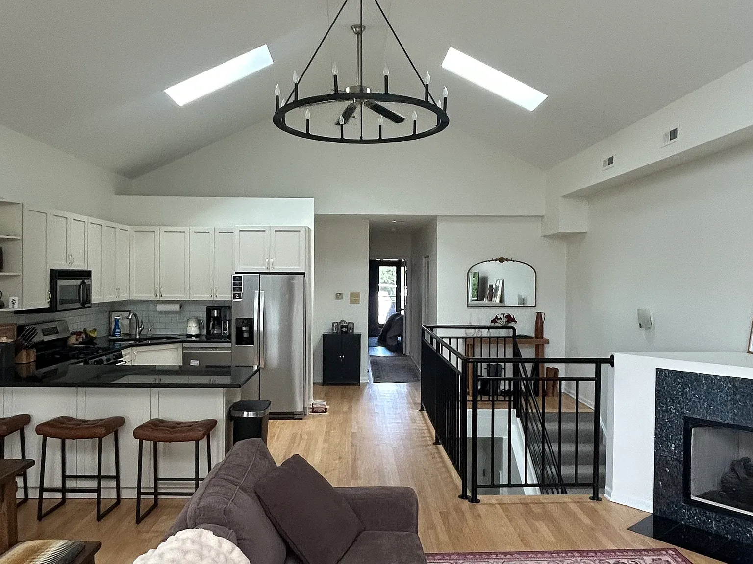 2 bed, 1410 sqft, $4,500 — Photo 4