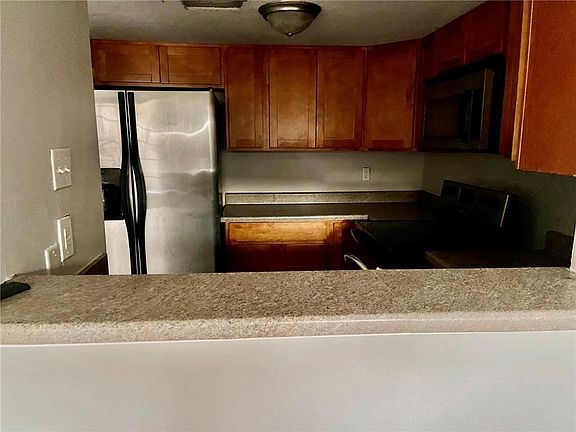 4th image of 1605 Chimney Wood Ln