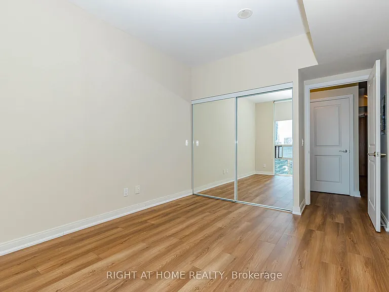 88 Broadway Ave E #1605 — Photo 25