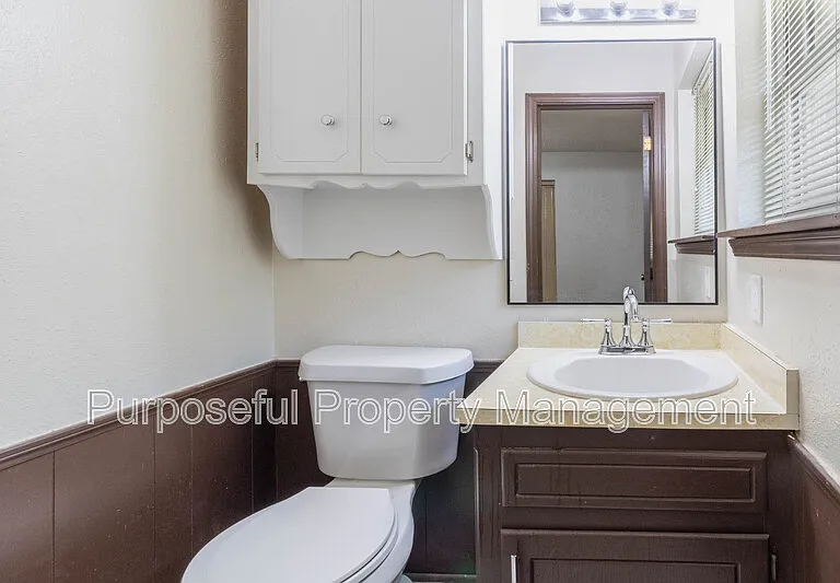 9317 NE Sherwell Dr — Photo 22