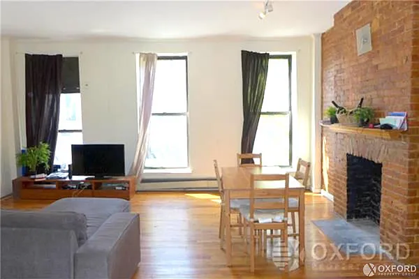 Rented by Oxford Property Group | media 11