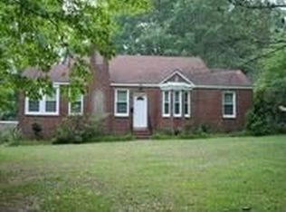 153 Lake Forest Dr, Elberton, GA 30635