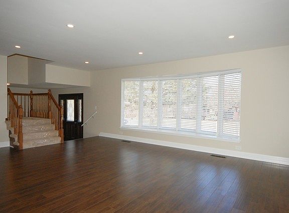 3rd image of 334 E Blackhawk Dr
