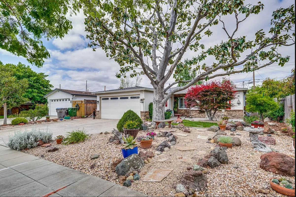 Building Photo - 3139 Arroba Way