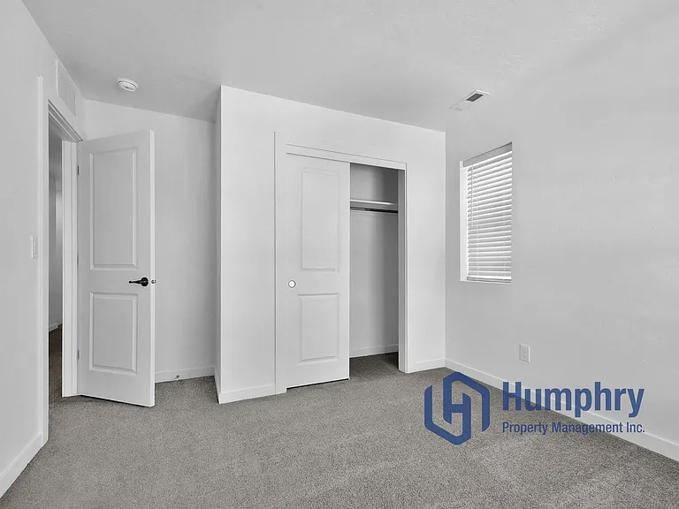 192 N Stratus Way — Photo 23