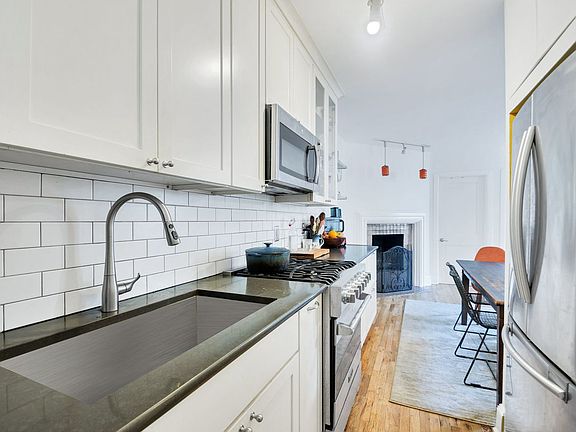 2nd image of 274 Prospect Park W APT 2R