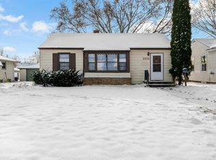 2032 Ames Ave, Saint Paul, MN 55119