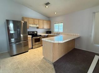 670 S Mountain View Dr, Palm Springs, CA 92264
