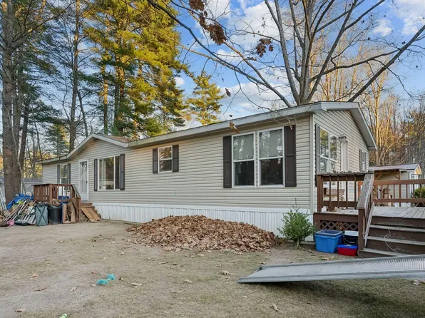 5 Chestnut Circle, Gorham, ME 04038