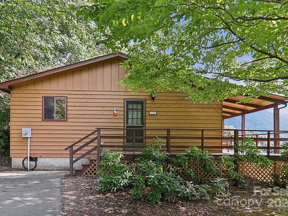 2nd image of 228 Highview Dr