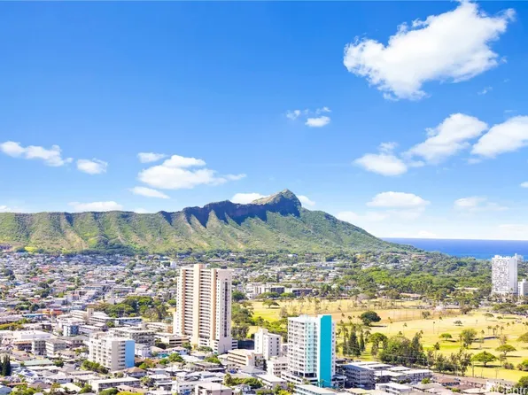 2825 S King St APT 3602, Honolulu, HI 96826