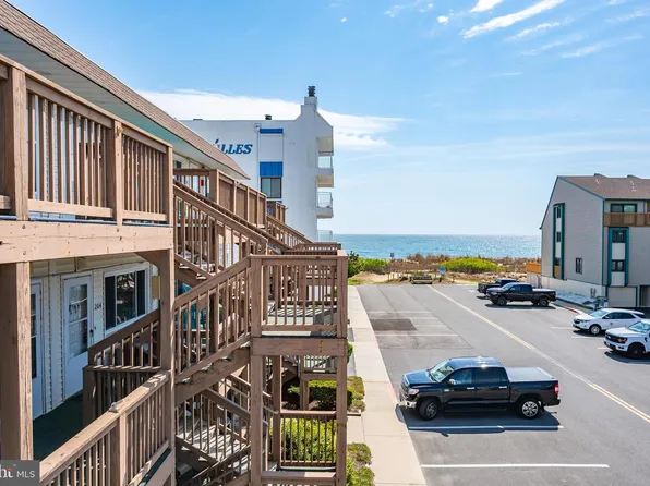 8 121st St Unit 202A, Ocean City, MD 21842