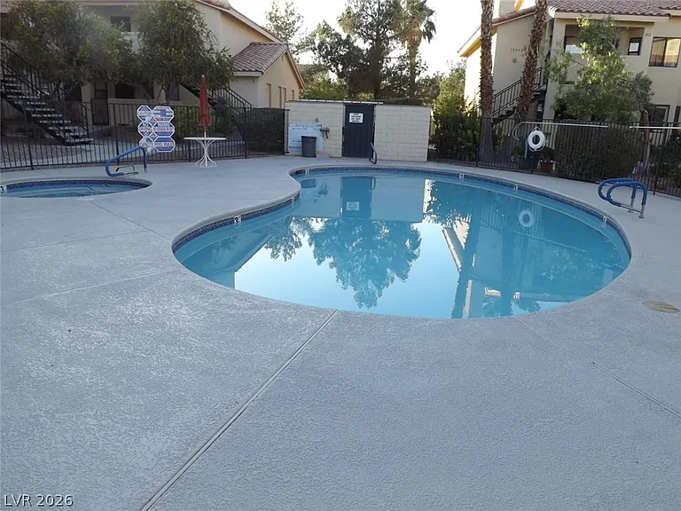 1204 Observation Dr #101 — Photo 16