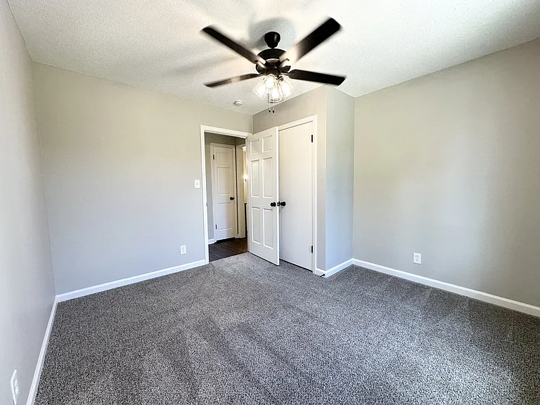 307 Bancroft Dr — Photo 11