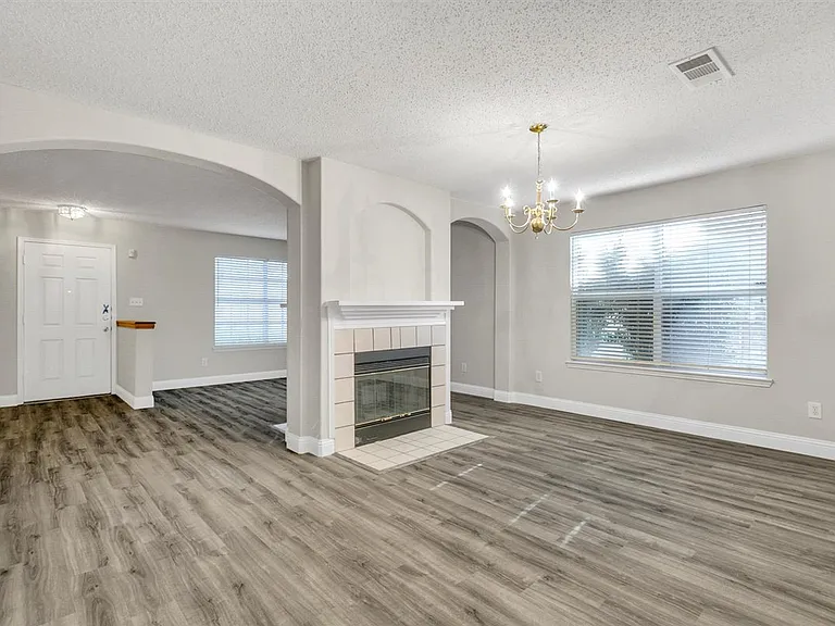 8105 Flowertree Dr — Photo 22
