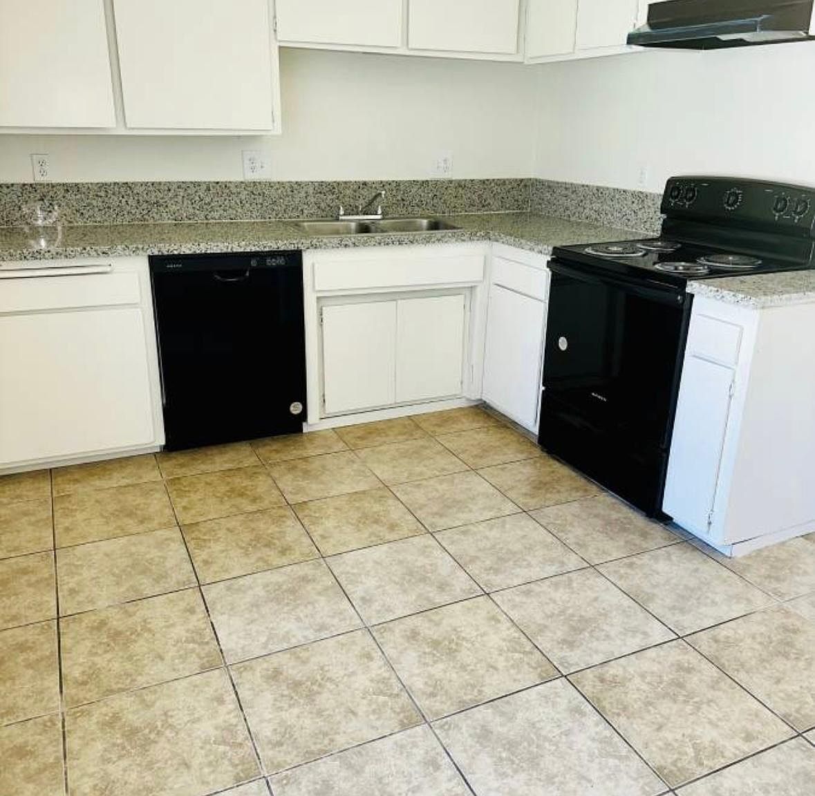 1951 Golden State Ave APT 1, Bakersfield, CA 93301 Zillow