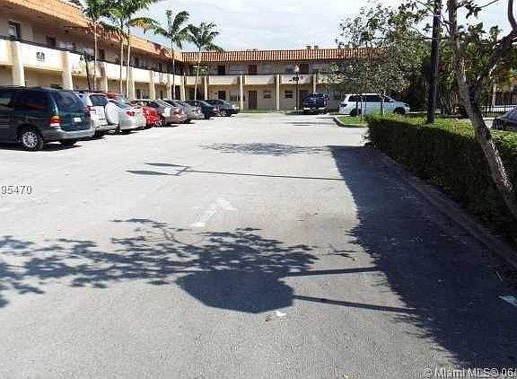 2nd image of 400 NW 65th Ave APT 131