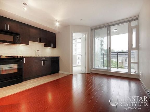4th image of 555 Delestre Ave #309