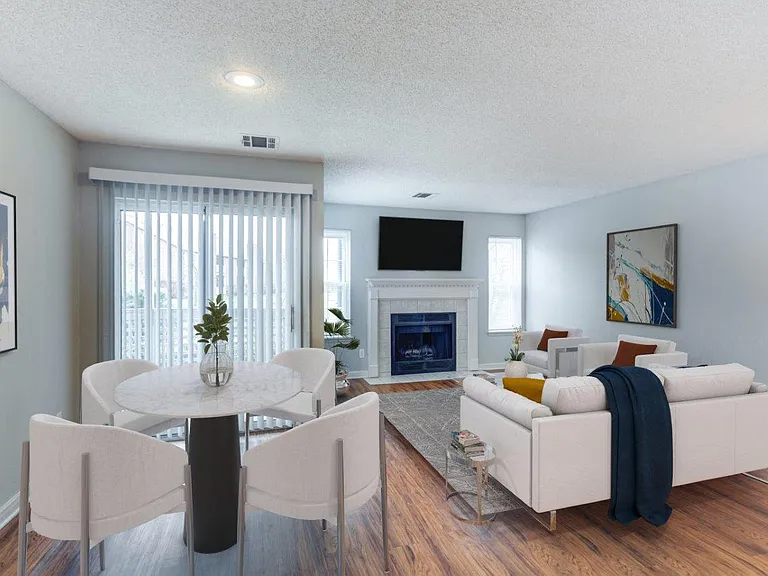 The Lakes of Schaumburg Apartment Homes — Photo 5