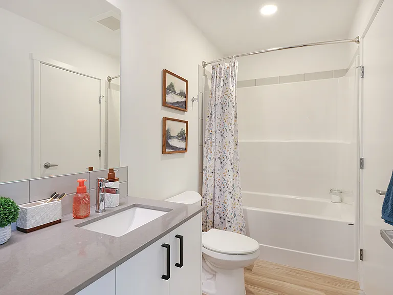 411 Wembley Rd — Photo 10
