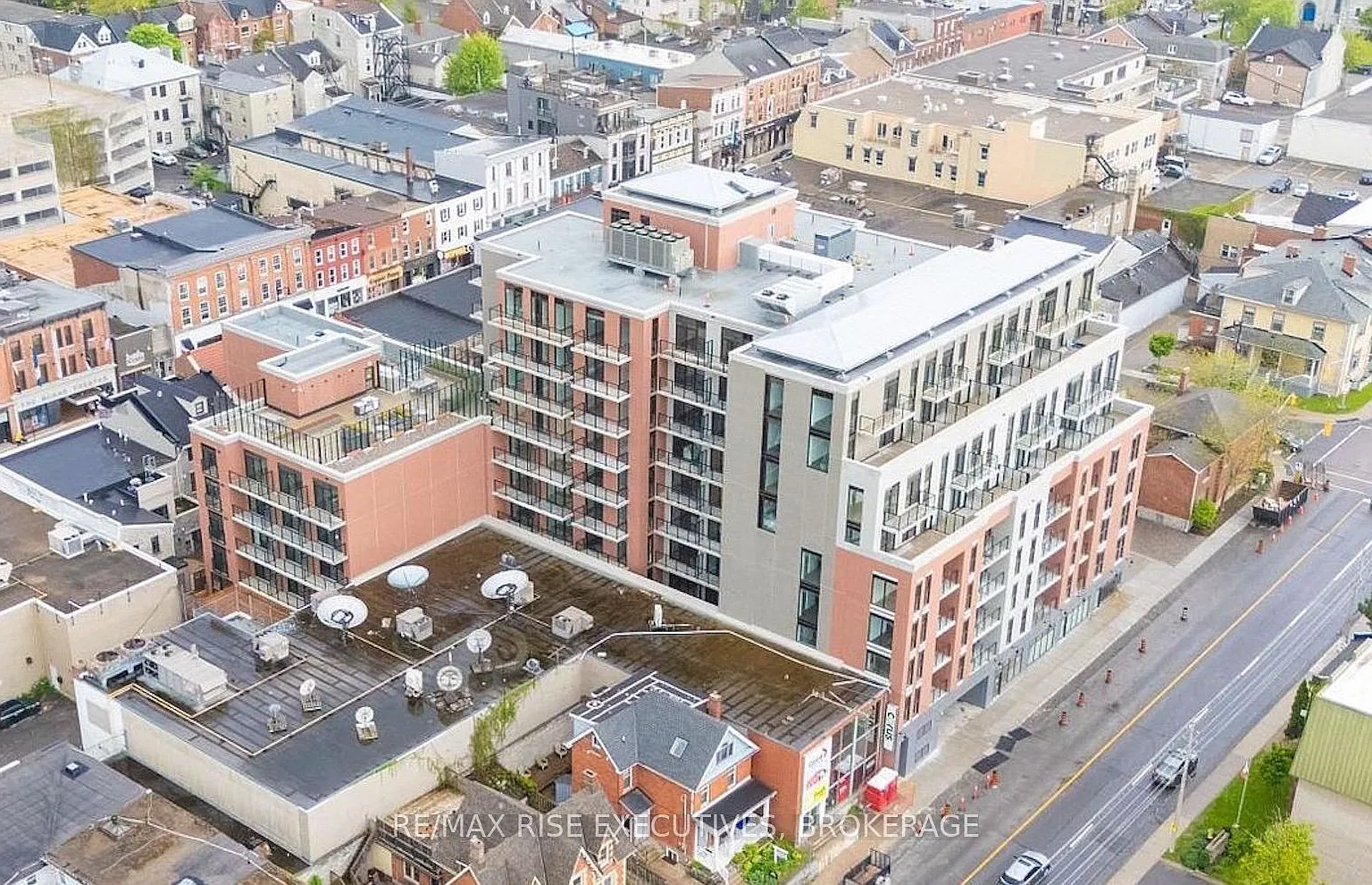 2 bed, $2,500 — Photo 1