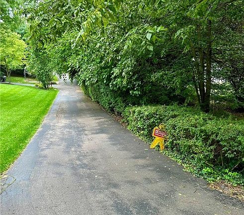 3rd image of 1905 Tait Rd