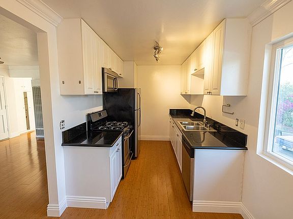 4th image of 660 S Glassell St APT 92