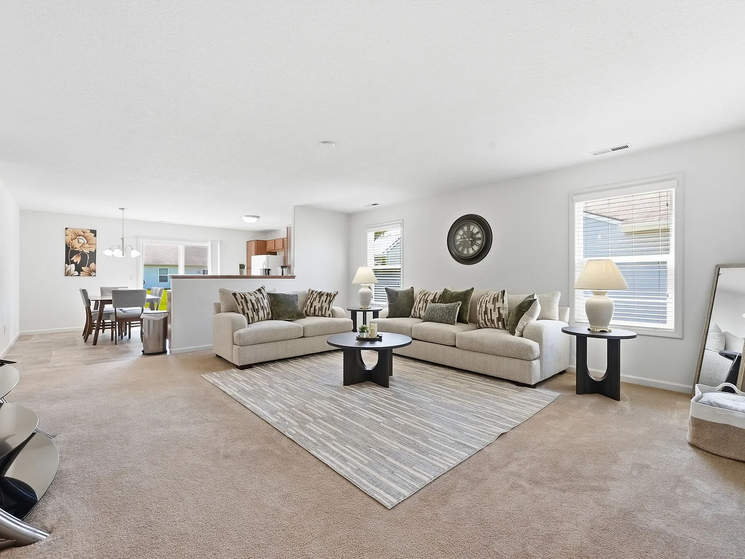 4 bed, 1531 sqft, $3,699 — Photo 1