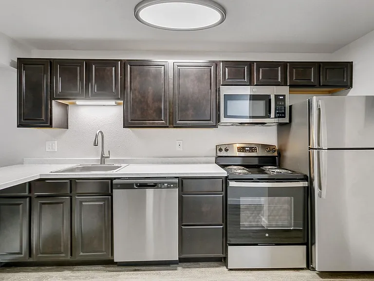Westport Apartments — Photo 49