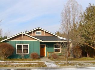 20626 SE Redwing Ln, Bend, OR 97702