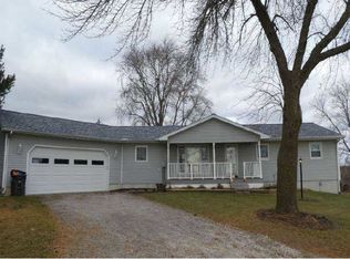 6886 Route 16, Shipman, IL 62685