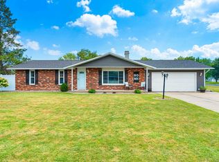 1925 Mac Ln, Green Bay, WI 54311