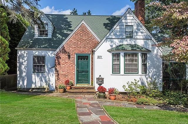 1st image of 451 Odell Ave