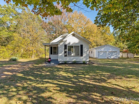 4th image of 1134 S Sheridan Dr