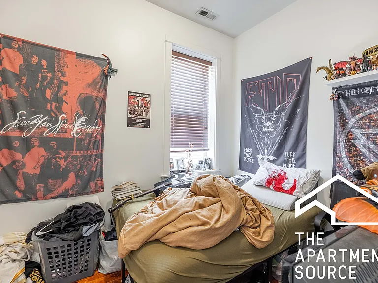 1820 S Throop St #2F — Photo 12