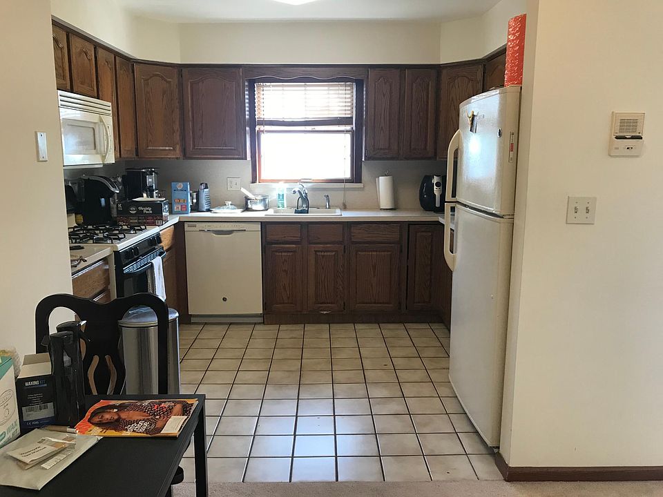 1st image of 4 Highland Ave APT 5