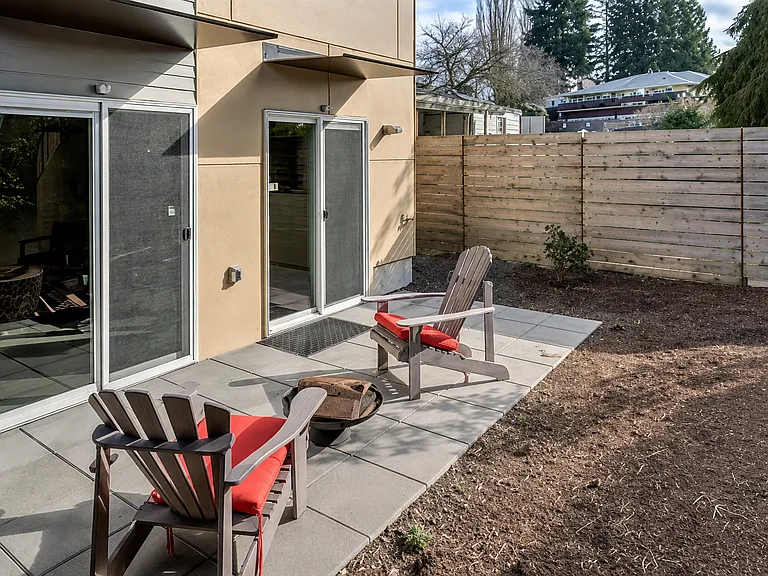 1907 NW 95th St — Photo 13