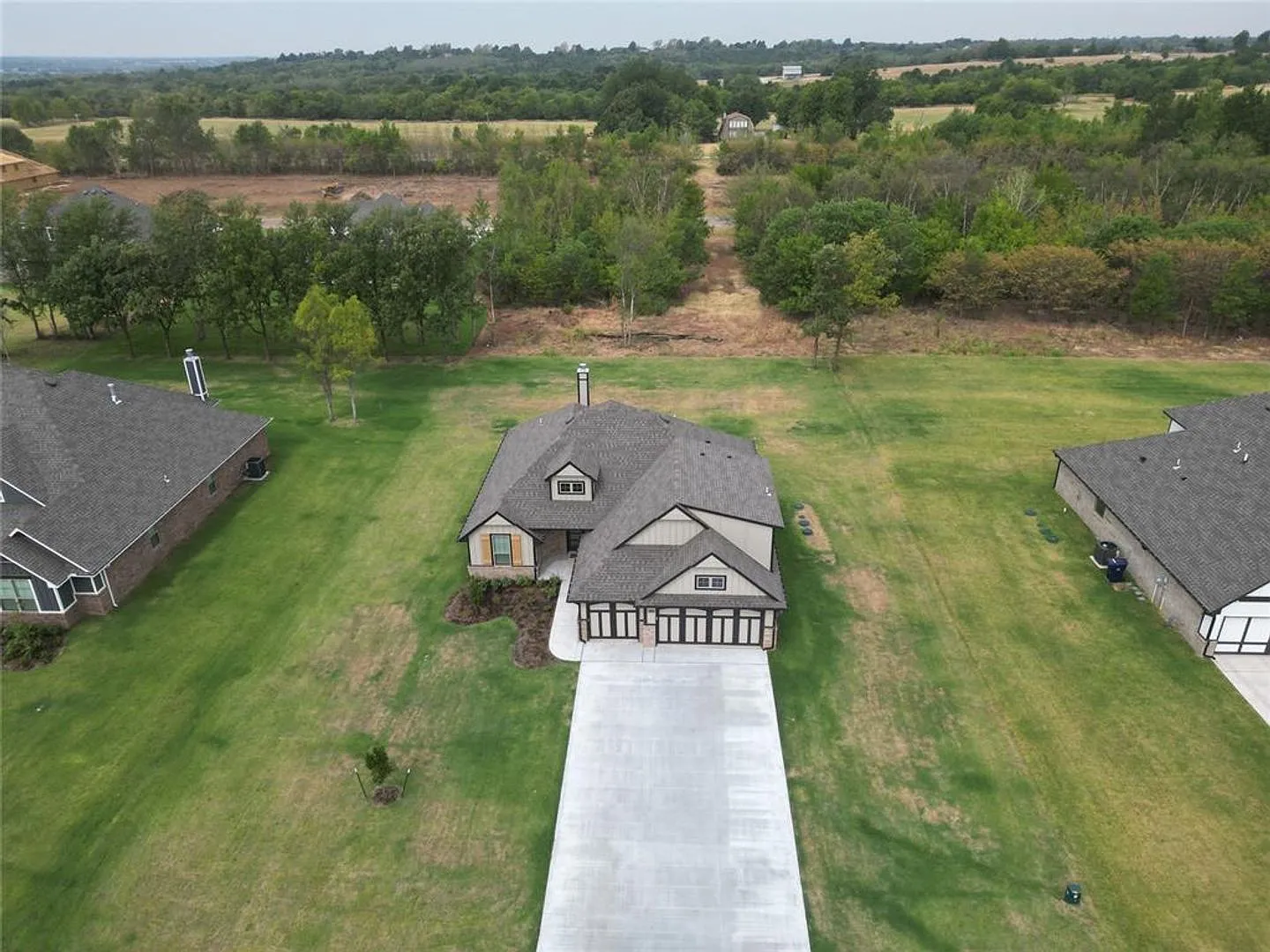 Immaculate New Construction 4 Bedroom, 3 Bathroom Home on Half Acre Lot in Ashleaf Farms! — Photo 2